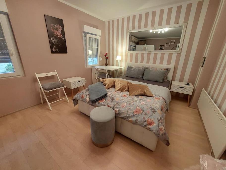 Bonjour, 5th Floor, No Elevator Apartment Zagreb
